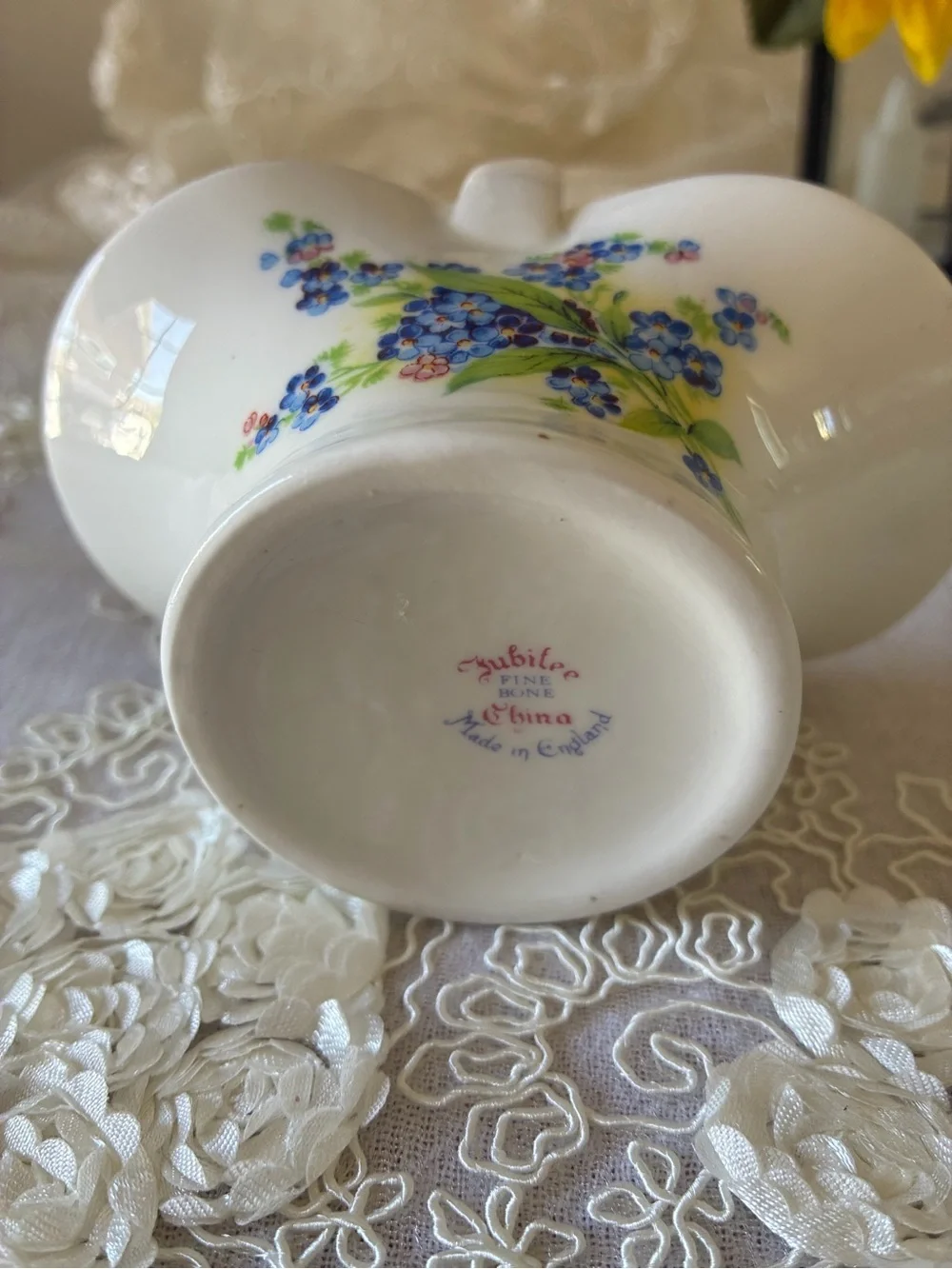 Porcelain Blue Floral Handle Basket - Elegant Home Dining Accent